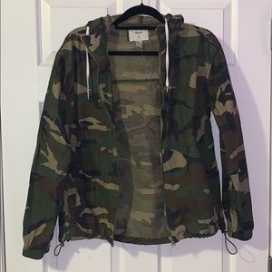 CAMO ZIP UP JACKET
